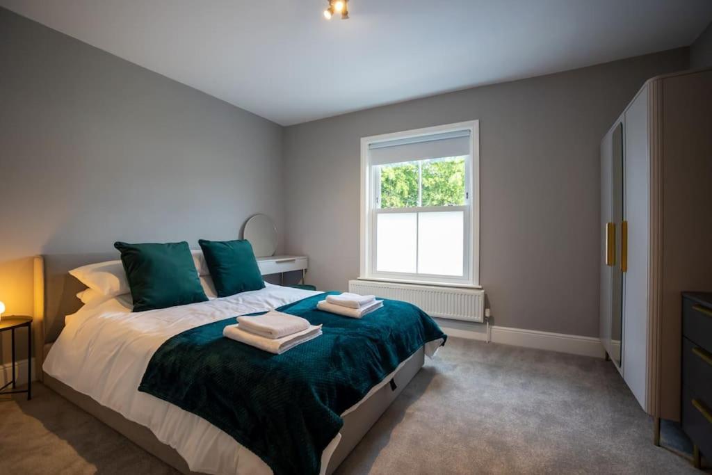 Hereford - Clifton Villa - Beautifully Presented House Located A Short Walk From City Centre - Sleeps 6 Guests - Perfect For Exploring Hereford - Hosted By Rentmyhouse Exterior photo