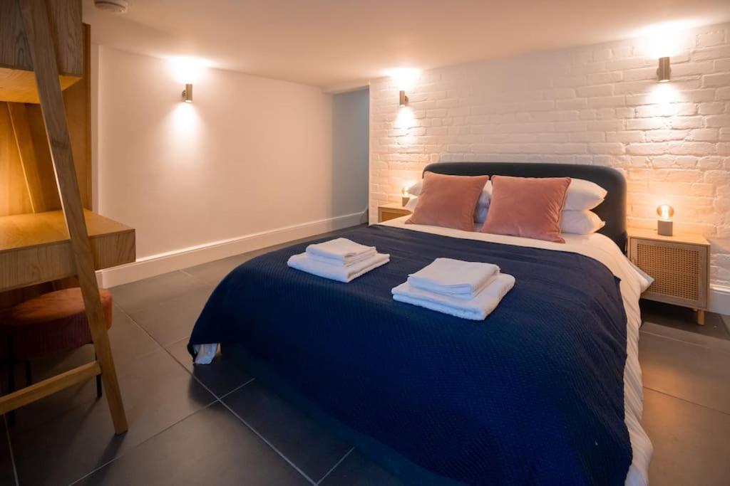 Hereford - Clifton Villa - Beautifully Presented House Located A Short Walk From City Centre - Sleeps 6 Guests - Perfect For Exploring Hereford - Hosted By Rentmyhouse Exterior photo