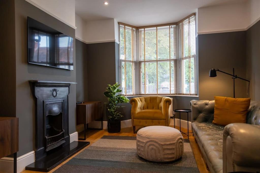 Hereford - Clifton Villa - Beautifully Presented House Located A Short Walk From City Centre - Sleeps 6 Guests - Perfect For Exploring Hereford - Hosted By Rentmyhouse Exterior photo